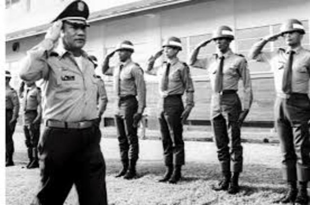 Bush orders the invasion of Panama