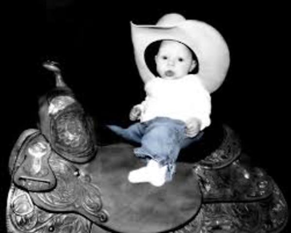 Leah Turner was Born.