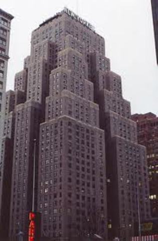 Holden checks into Edmont hotel, calls Faith Cavendish