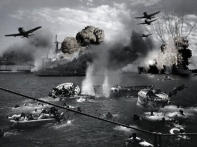 EEUU entra en guerra (Pearl Harbor)