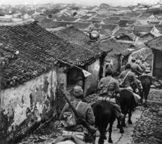 Japan invades manchuria