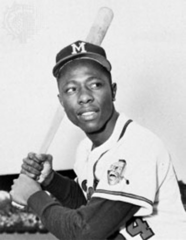 Hank Aaron beats home run record