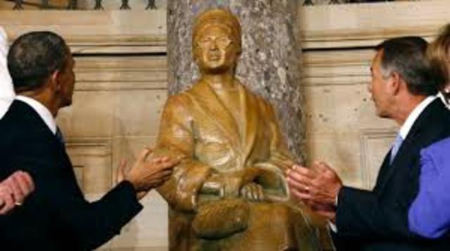 statueof rosa parks