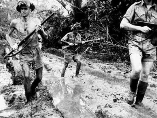 Australians beat the Japanese landing at Milne Bay