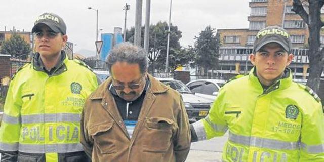 Capturan a 'hacker' que habría hurtado más de 500 millones de pesos El hombre estaría vinculado con el desfalcó a empresas públicas y privadas a través de Internet.