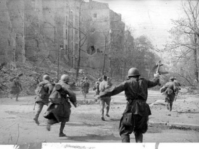 Soviets enter Berlin