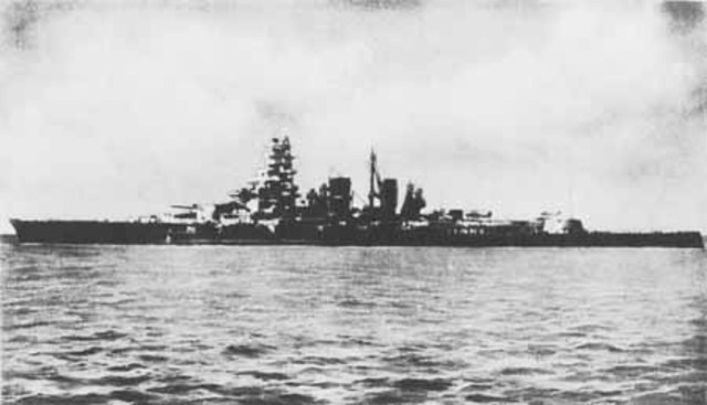 USS Washington sinks Japanese battleship Kirishima