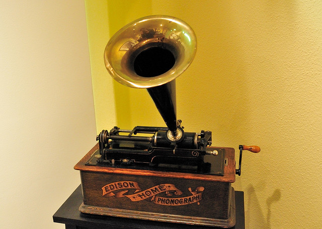 Le Phonographe