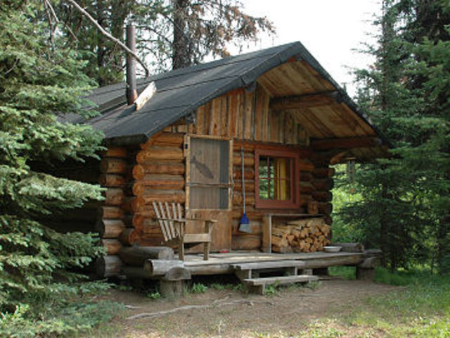 Crabbe spends the night in a cabin that he has found