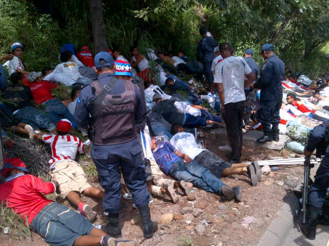 50 detenidos por enfrentamiento de barras