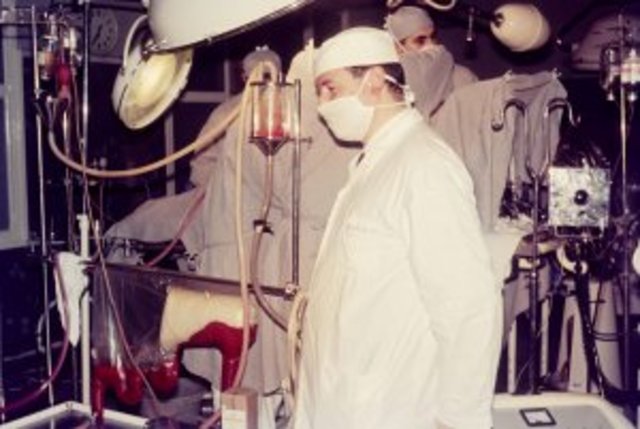 Primera máquina de circulación cruzada