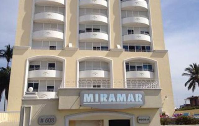 Lo siguen a Mazatlan.