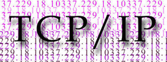 Nace el protocolo TCP/IP