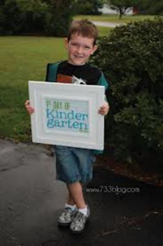 Nic starts kindergaren