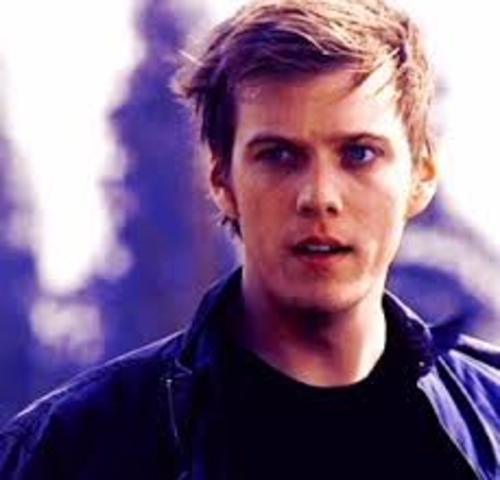 Luke Castellan was born
