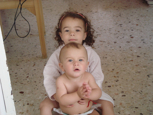 mi hermano (damian) ya con un año