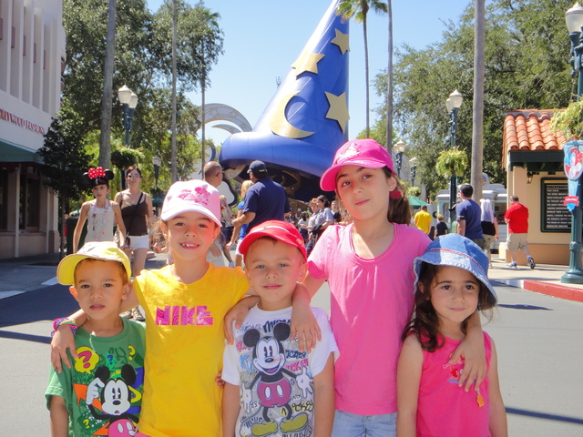 En Disney con hermanos y amigos