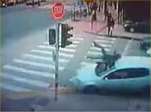 find out whats in Mary's bag