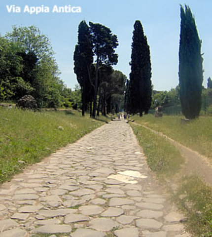 Magister Kless iter faciebat per Viam Appiam et volebat advenire ad urbem celeriter.