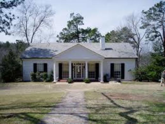 FDR dies in warm springs