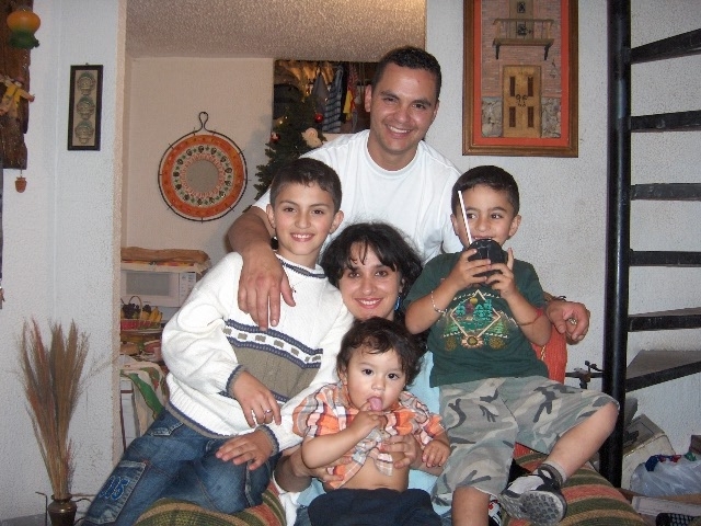 ESTRENANDO CASA CON MI FAMILIA