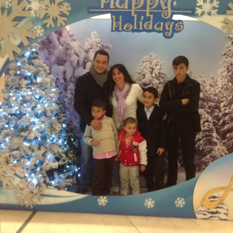 FELIZ CON MI FAMILIA