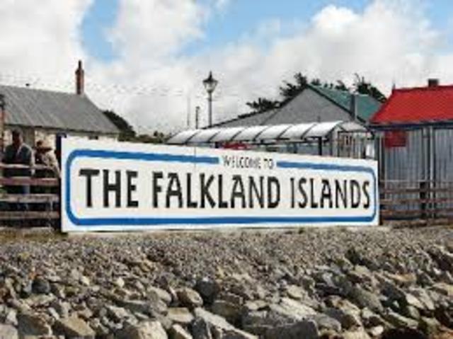 Falkland Islands (Islas Malvinas) adopts constitution