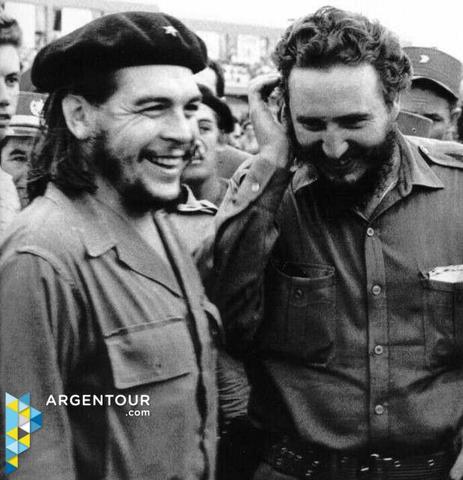 Castro Meets Che Guevara