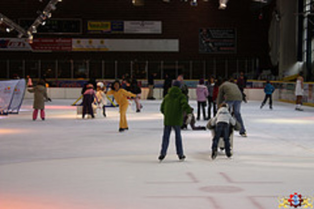 SE POPULARIZAN LOS PATINES