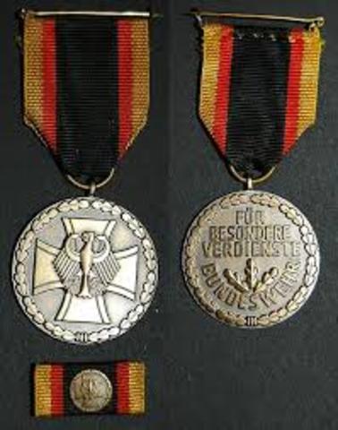 Medallas de Excelencia y Primer Lugar por promedio en Español e Inglés