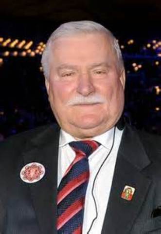 Lech Walesa Organizes Trade Union Solidarity