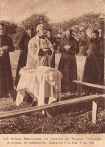 Piedra fundamental Pequeño Cottolengo en Claypole