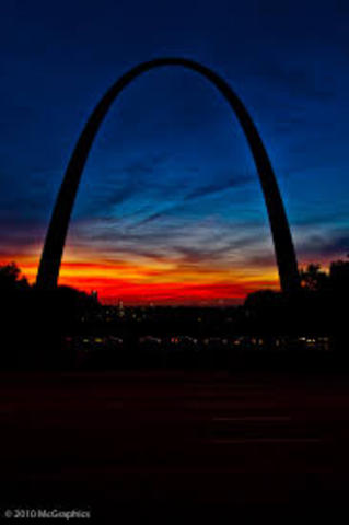 Lighting the arch at night