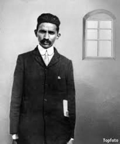 Ghandi Goes to London to Law School