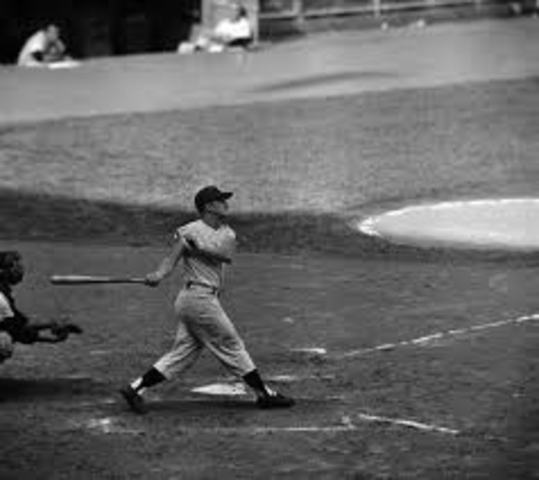 Roger Maris brakes Babe Ruth's homerun record