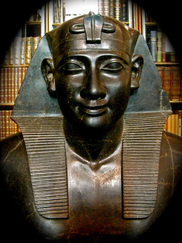 Ptolemy ii became pharoh