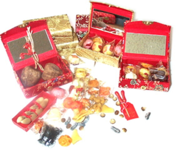 Groom's Family Sends Gifts to Bride's Family