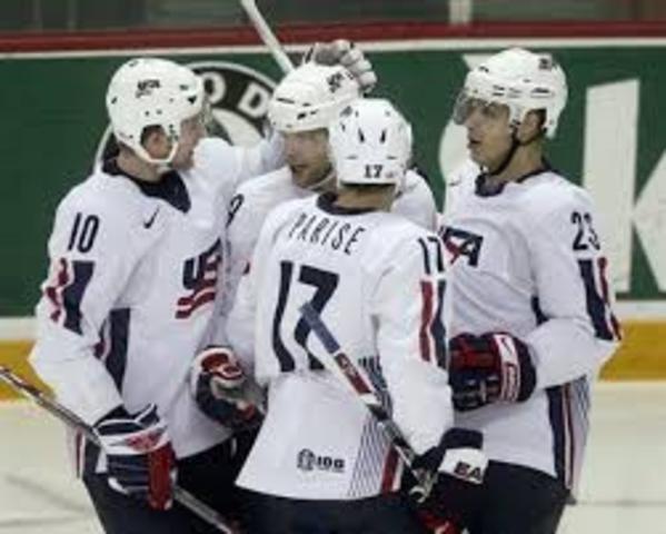 Zach parise helps team win the 2004 World Junior Championships