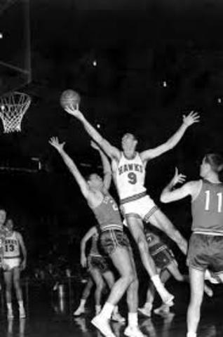 1960 NBA Finals Games One and Two - Paciecznik