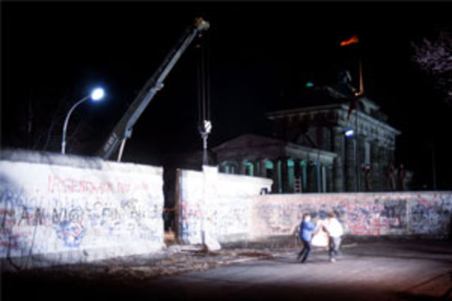 Brelin wall comes down