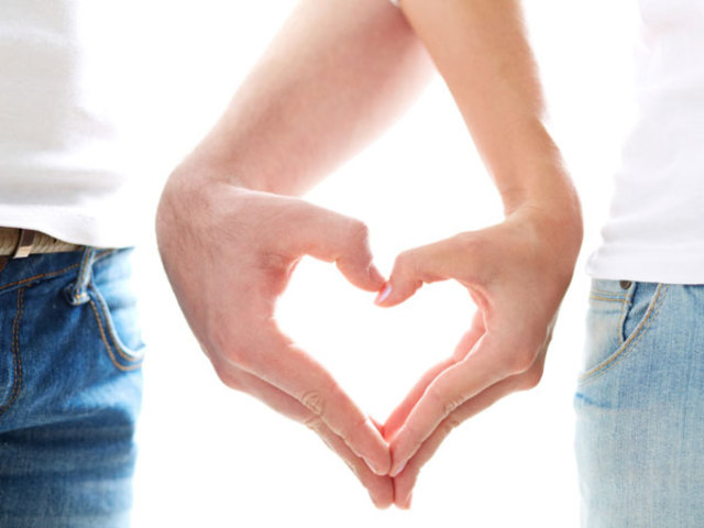 John and Polly meet.