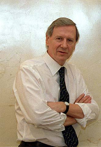 ANTHONY GIDDENS