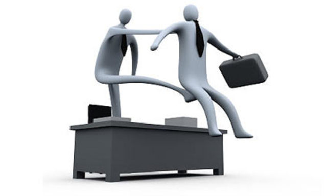 Recorte Oficial de personal