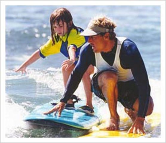 convirtió en instructor de surf en Costa Rica 2019