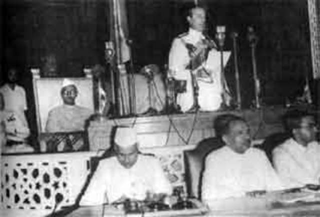 Pakistan gains independence from Britain