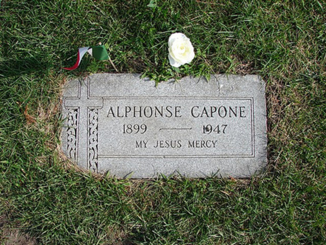 al capone dies