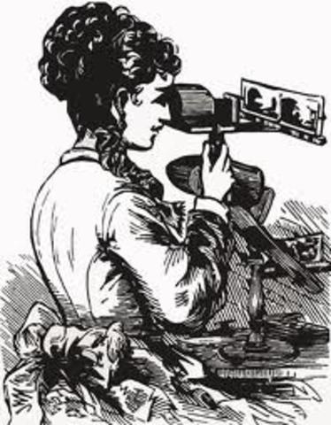 Oliver Wendell Holmes invented the stereoscope viewer.
