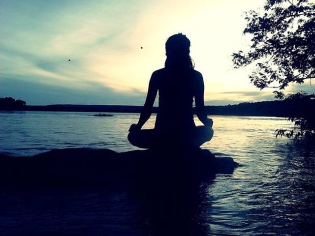 TRABAJAMOS POR UN MEJOR FUTURO