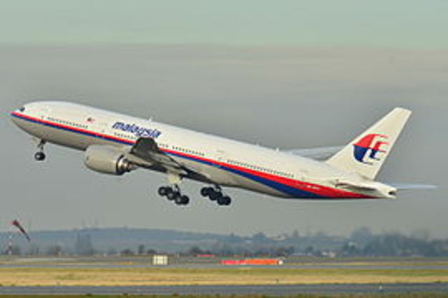 Malaysia Airlines Flight 370 Goes Missing