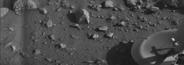 Viking 1 transmits the first close-up image of Mars.